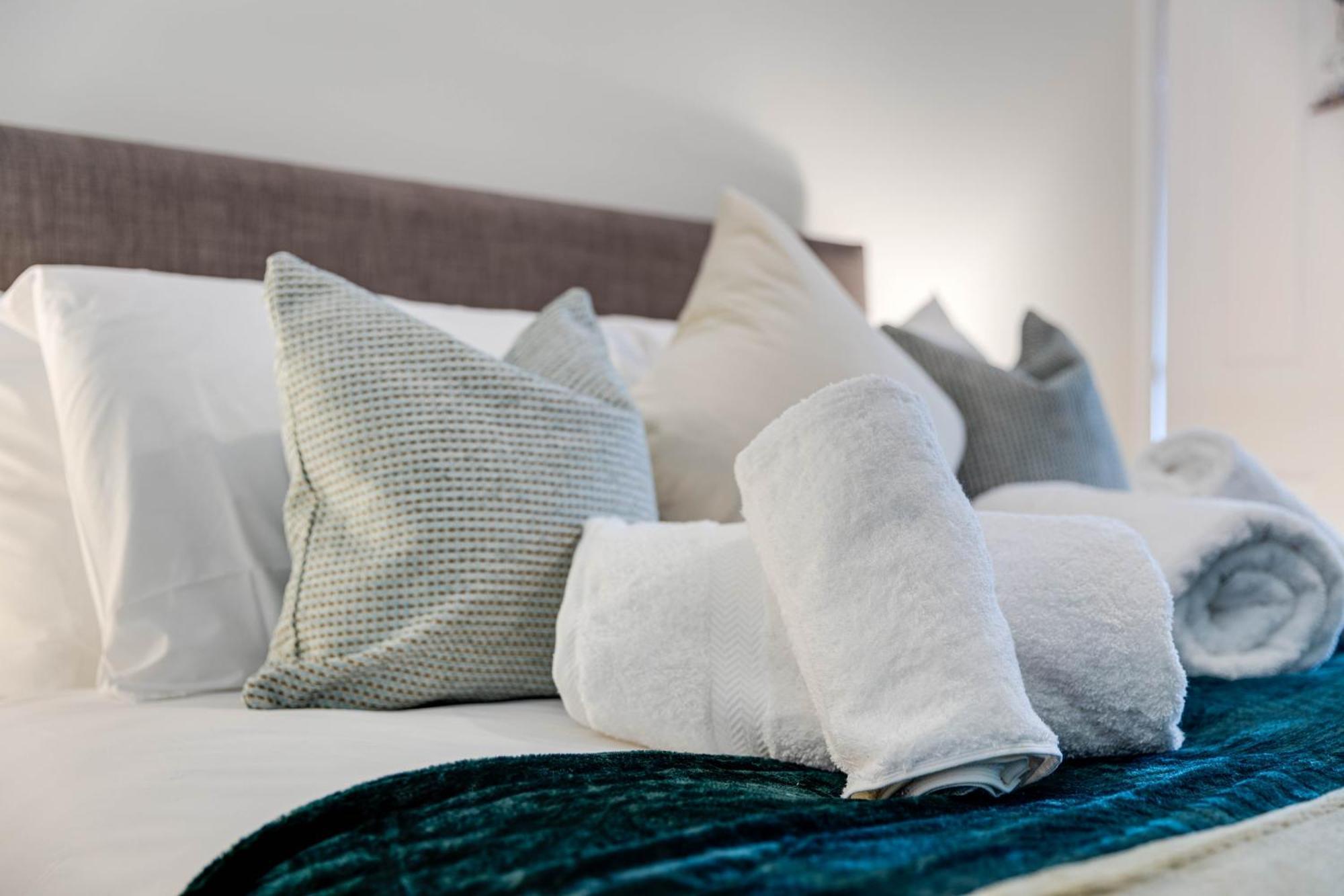 Esplanade Garden Apartment Scarborough Ngoại thất bức ảnh